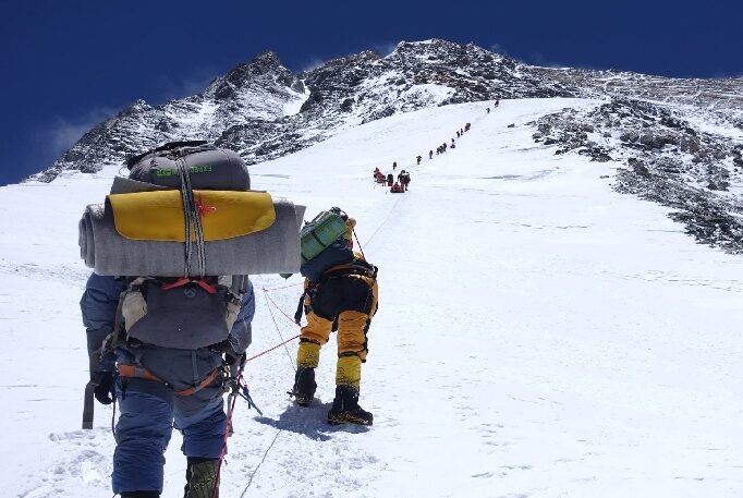 Harkovchanin Valentin Sipavin podnjalsja na Jeverest