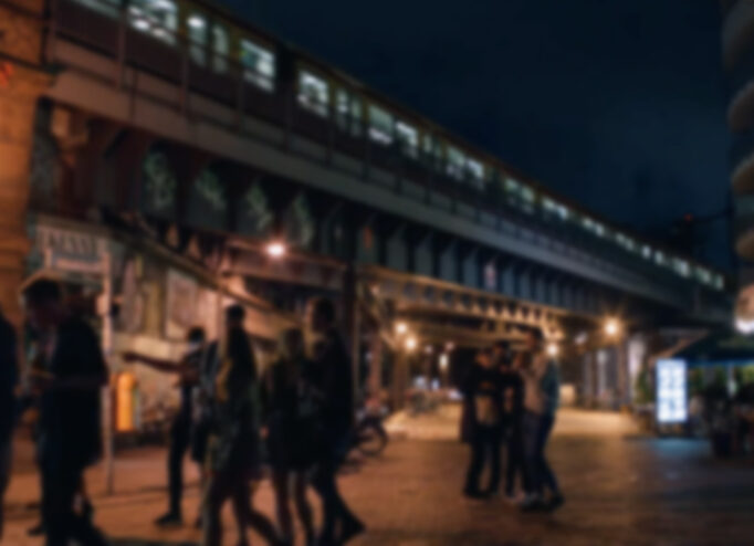 Кадр з серіалу Неортодоксальна