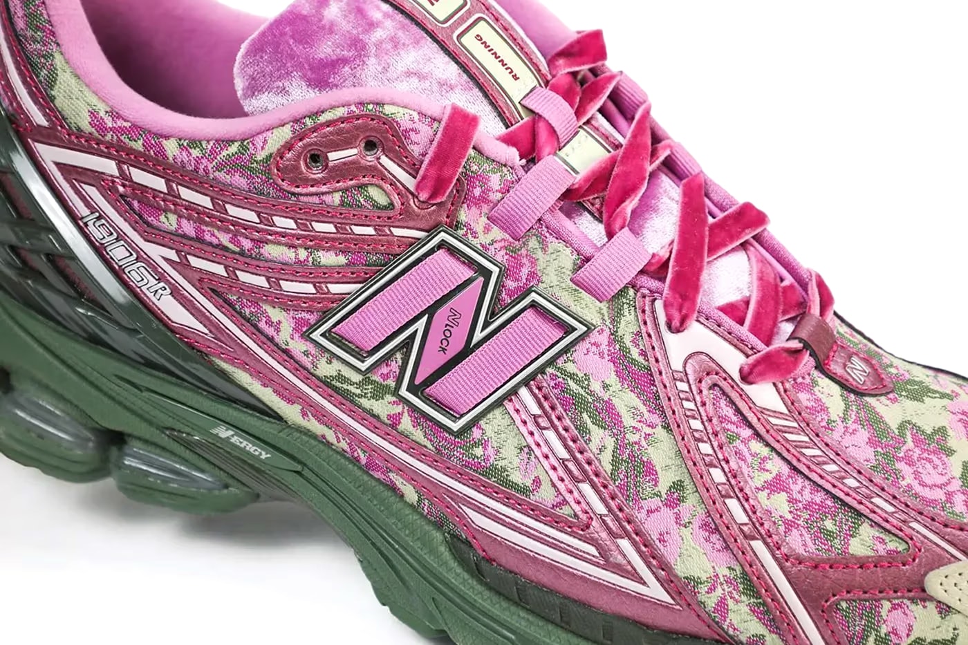Технологія NLock, якою оснастили New Balance 1906R