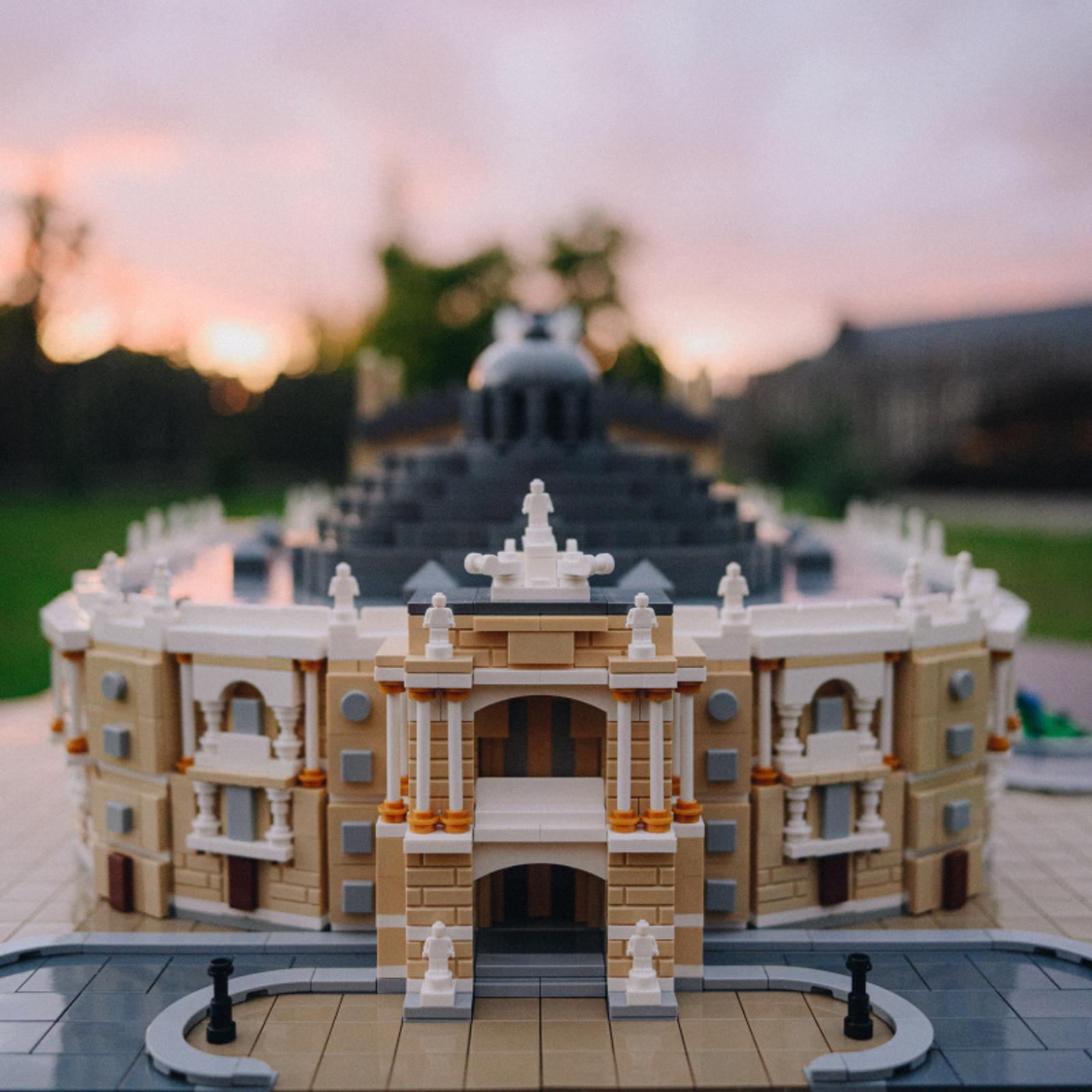 Одеський національний академічний театр з кубиків LEGO