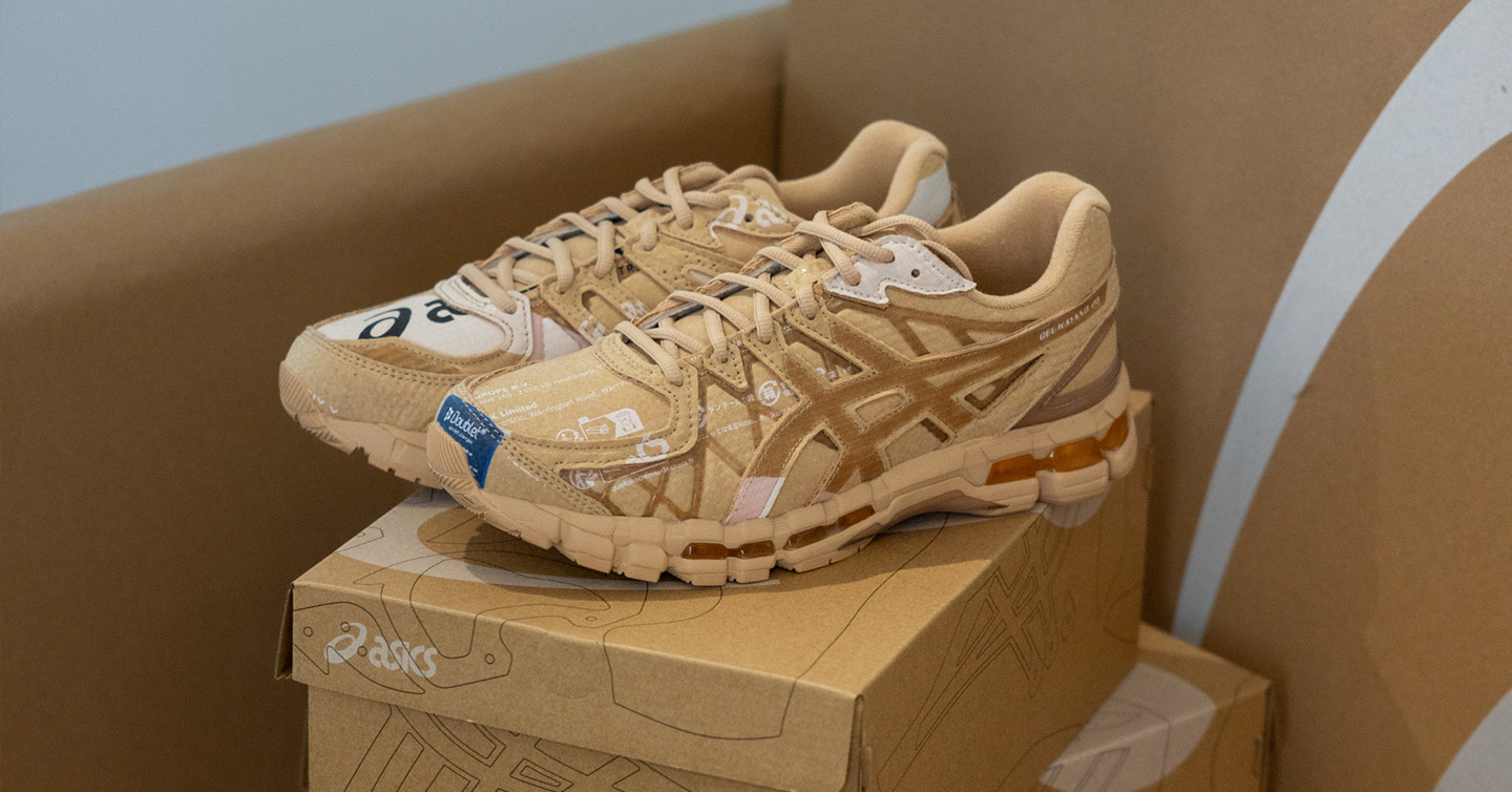 «Картонні» кросівки ASICS та Doublet