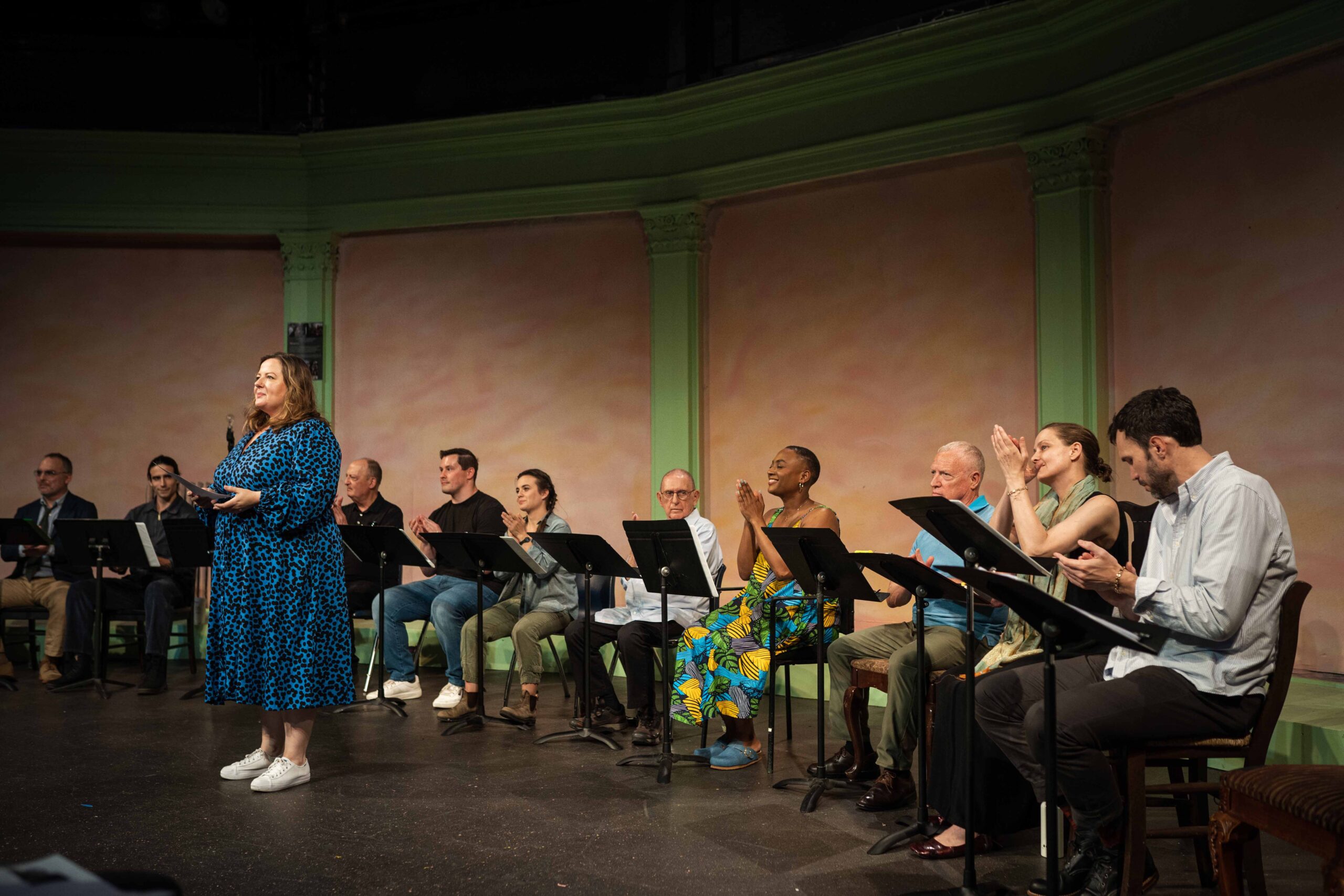 Американські ветерани та актори читають історії українців на Diary of War