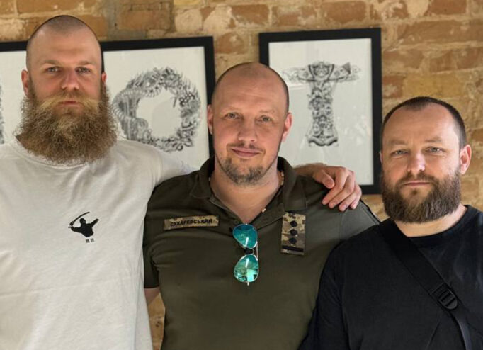 Колаборація RIOTDIVISION та СБС