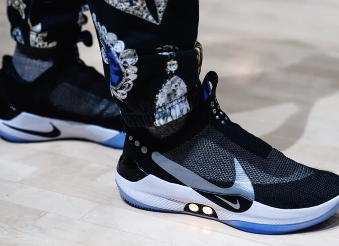Баскетбольні кросівки Nike Adapt BB