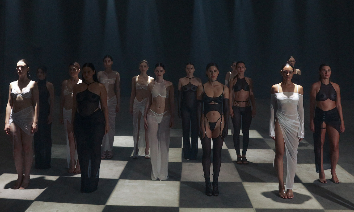 Колекція Anoeses QUEEN'S GAME