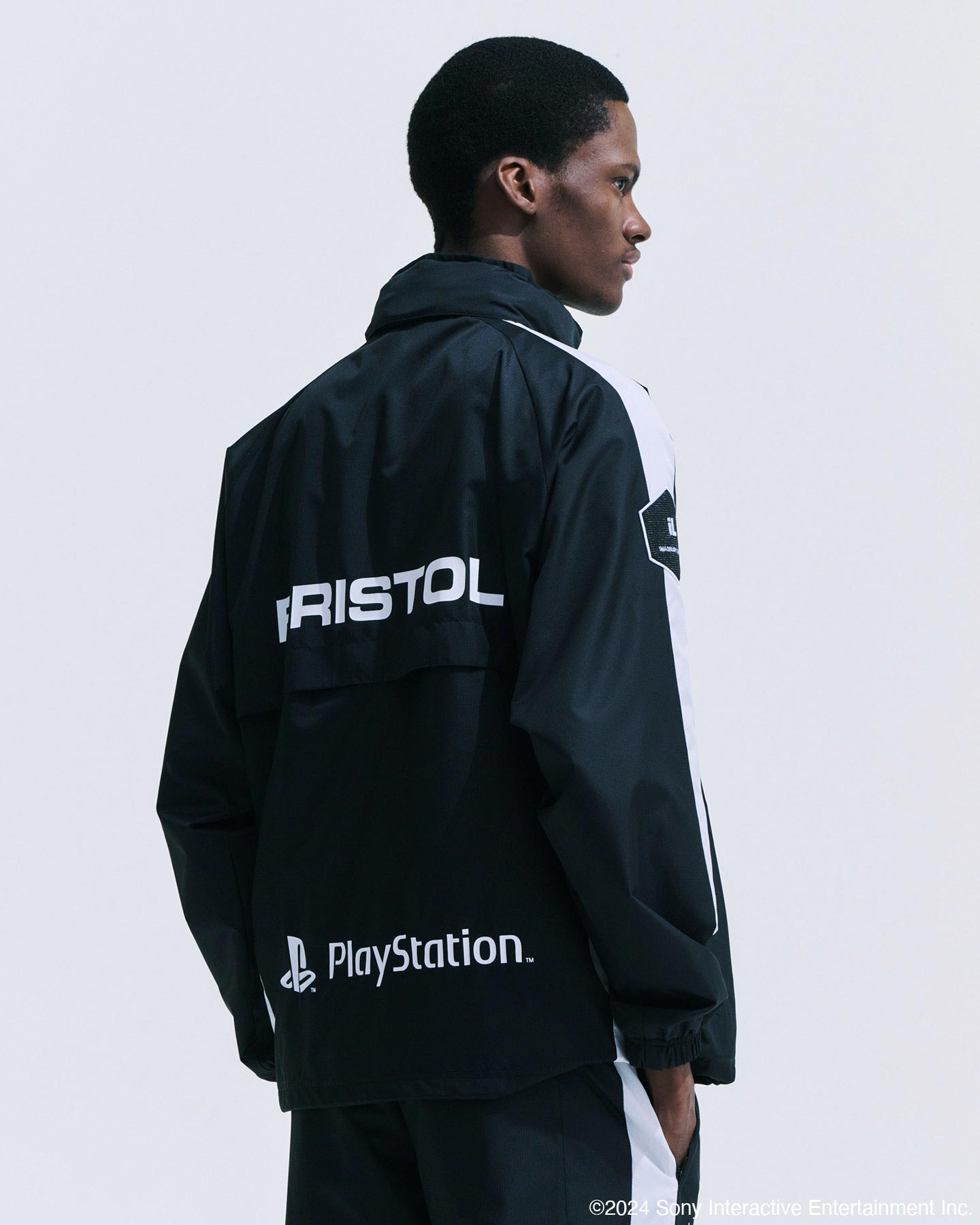 PlayStaton - головний спонсор видуманого футбольного клубу F.C. Real Bristol