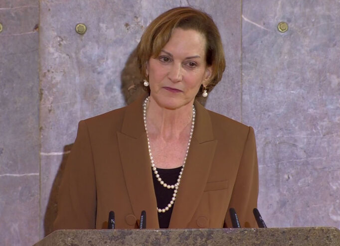 Енн Епплбаум вручили Премію миру німецьких книгарів