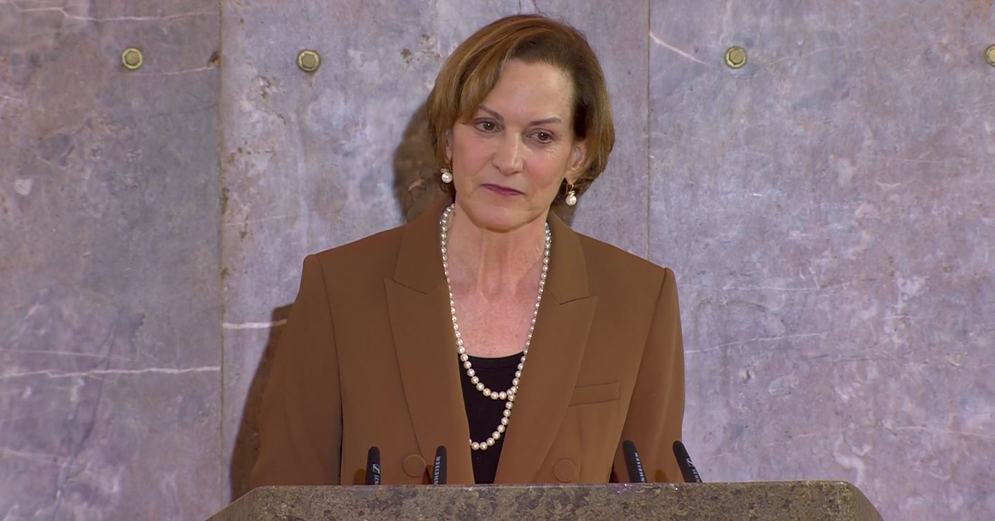 Енн Епплбаум вручили Премію миру німецьких книгарів