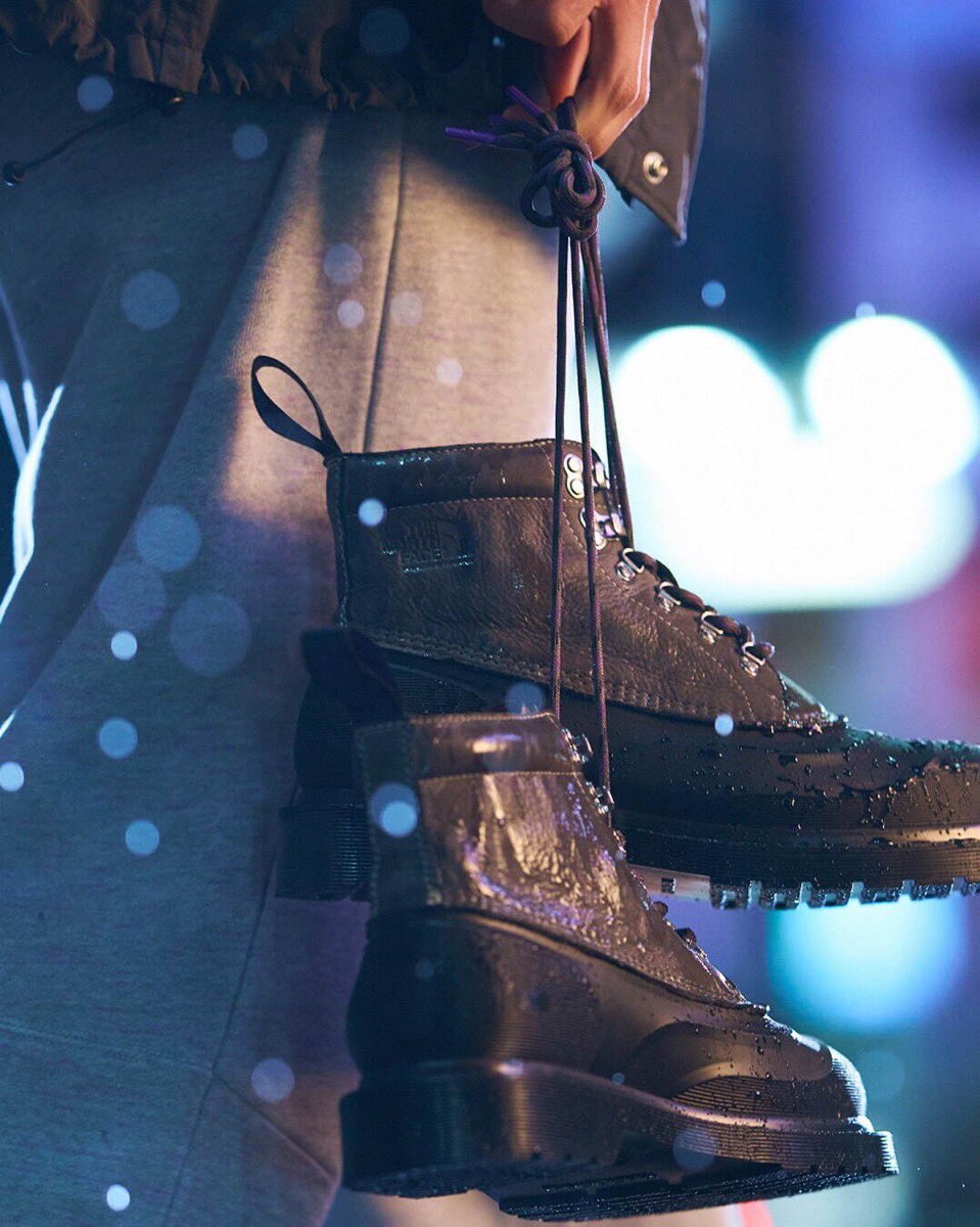 Чоботи від The North Face та Dr. Martens