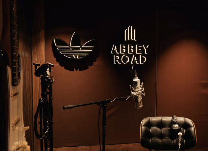 Студія Abbey Road та adidas