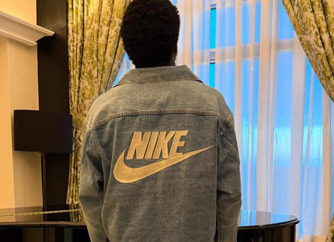 Джинсова колаборація Nike та Levi's