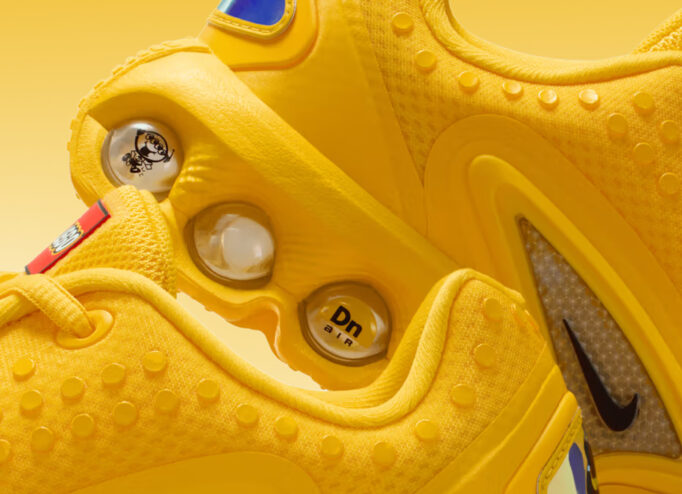 Кросівки Nike та LEGO