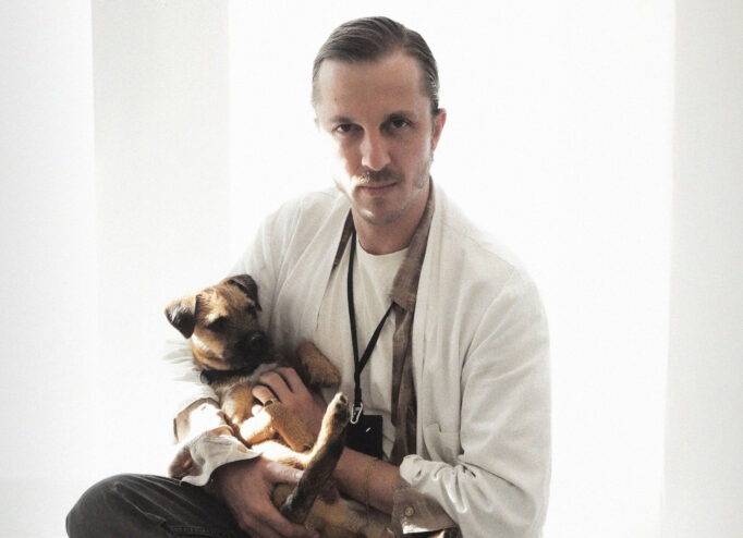 Дизайнер Гленн Мартенс в Maison Margiela