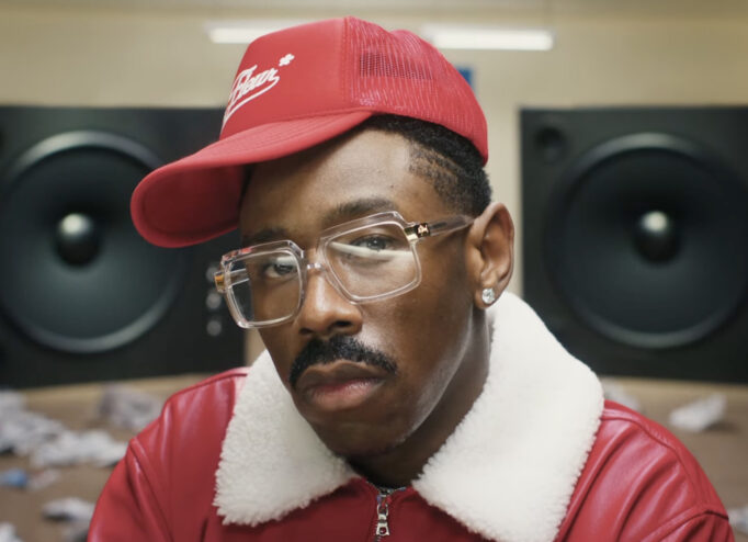 Tyler, the Creator у кліпі Stop Playing With Me