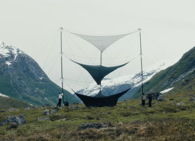 Інсталяція The North Face в горах Норвегії