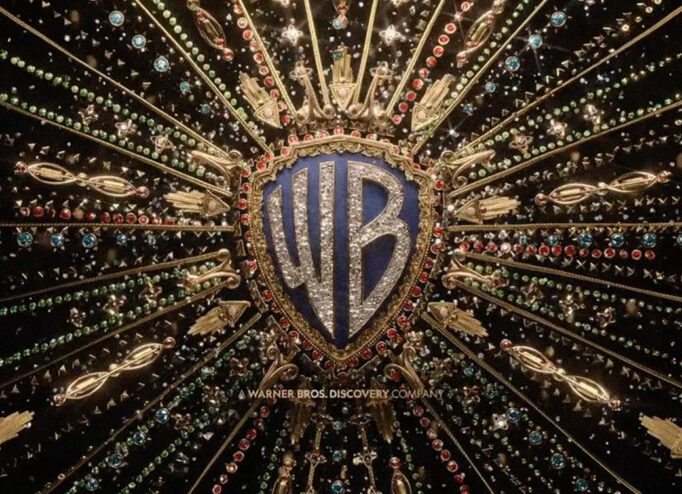 Parmount, Comcast та Netflix змагається з купівлю Warner. Bros