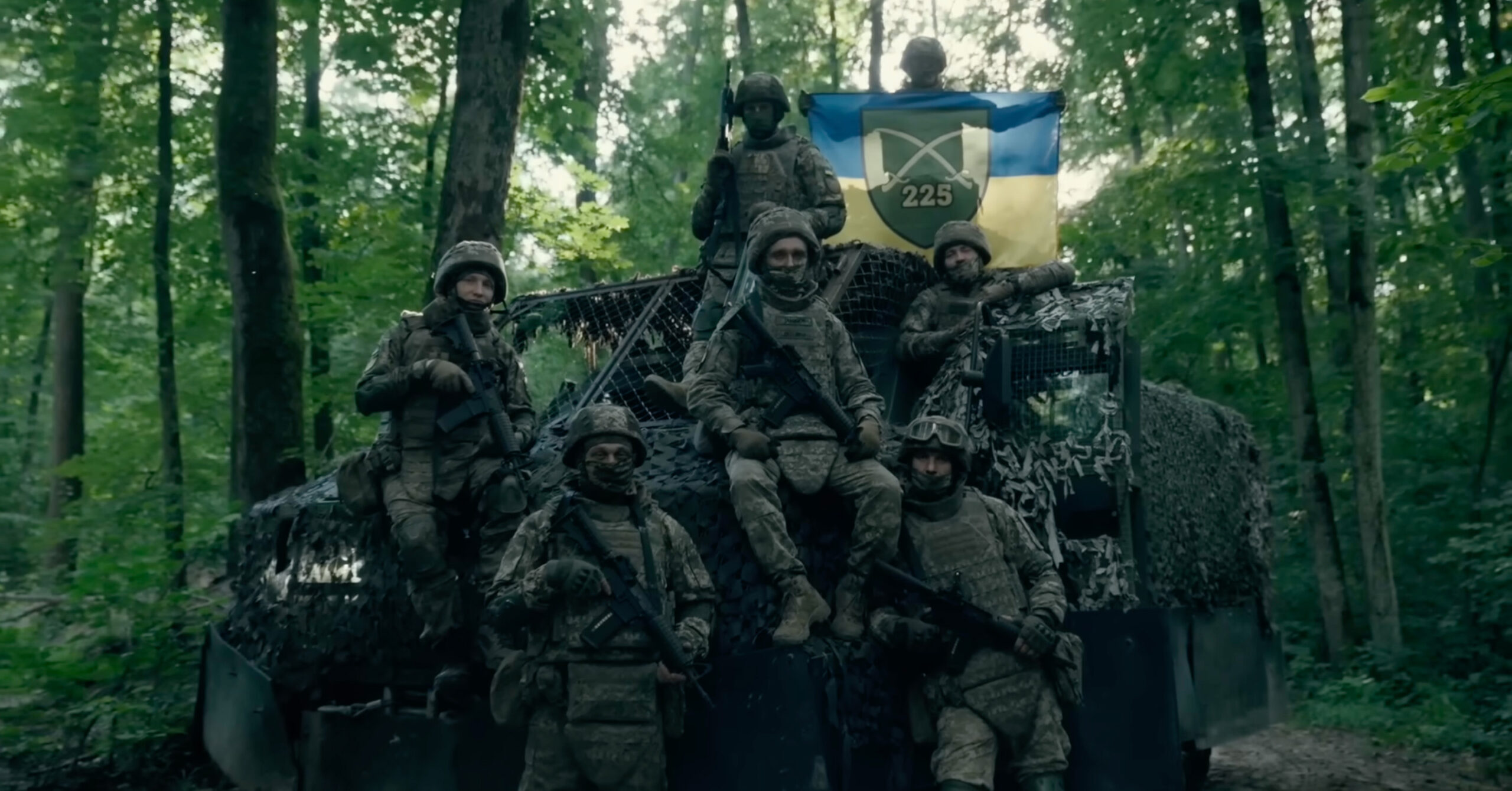 Кадр з фільму про 225 окремий штурмовий полк