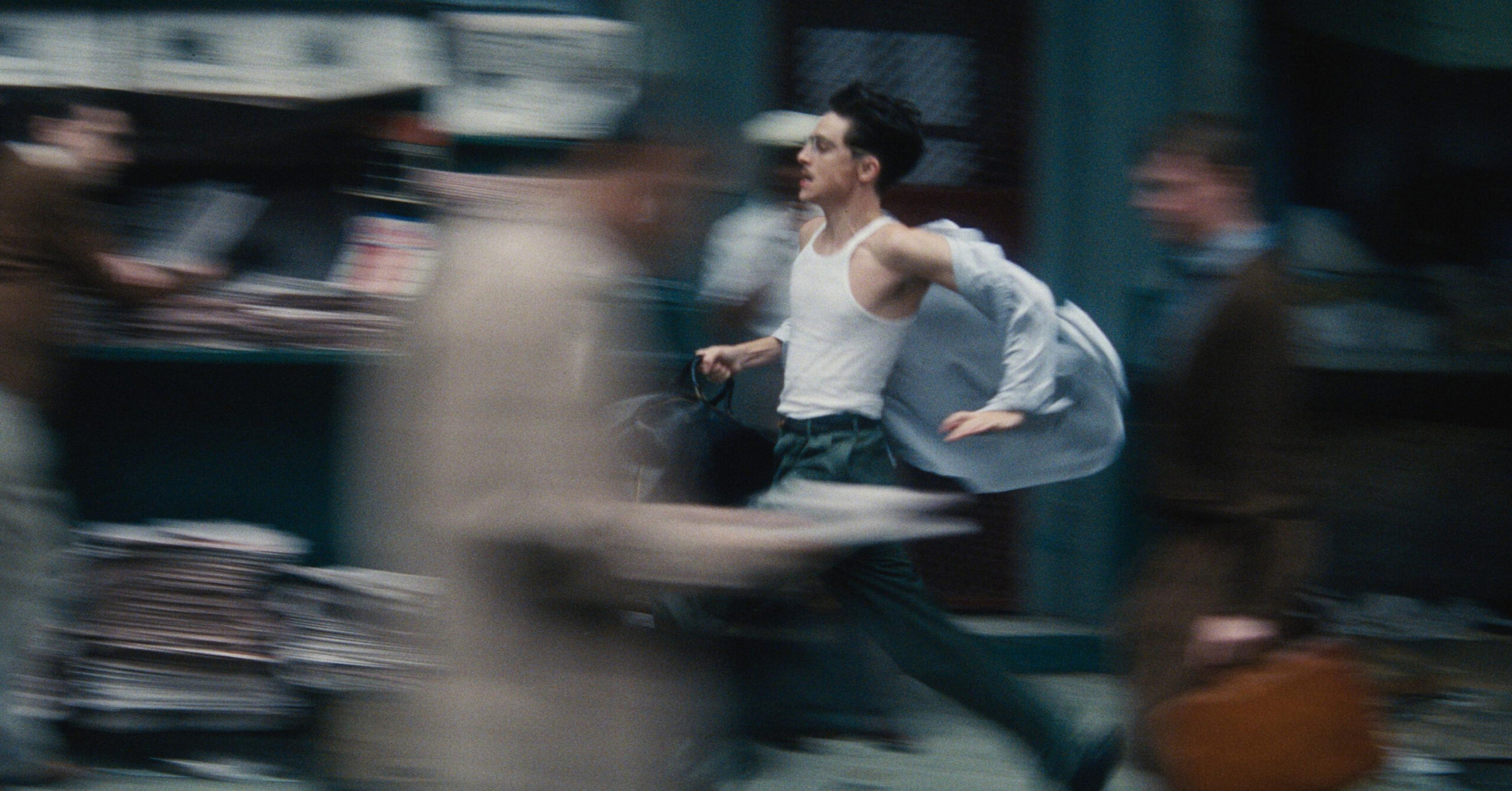 Тімоті Шаламе в «Марті Супрім»