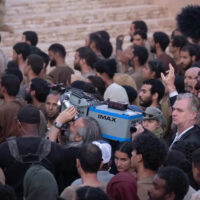 Чому ніхто не знімав діалоги на IMAX-камери