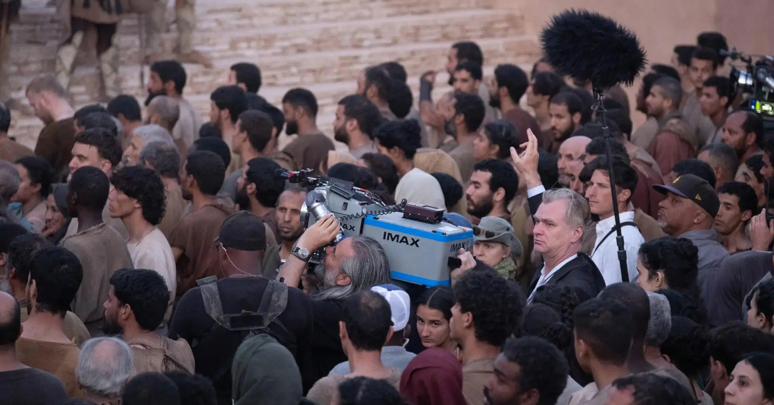 Чому ніхто не знімав діалоги на IMAX-камери