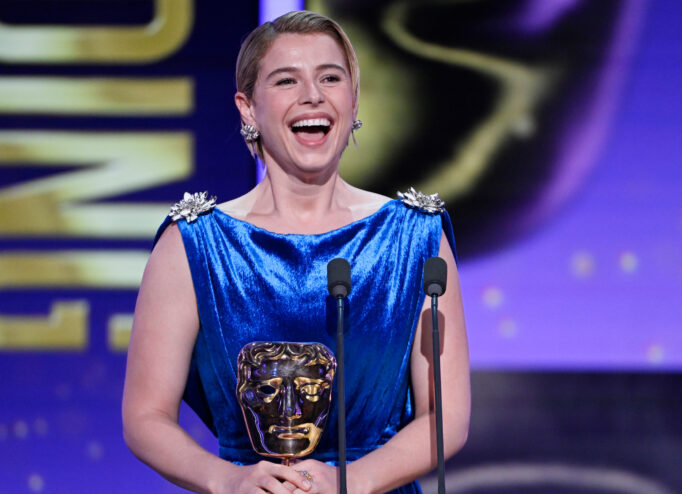 Акторка Джессі Баклі отримує нагороду BAFTA