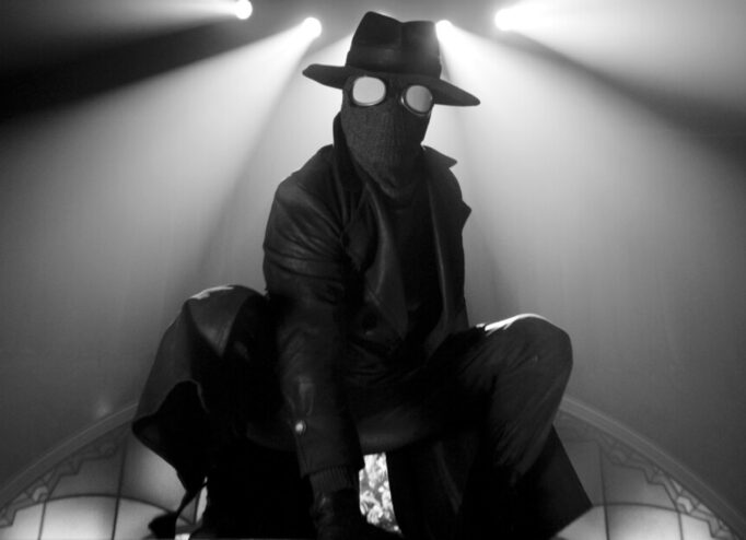 Ніколас Кейдж у ролі Павука-Нуара