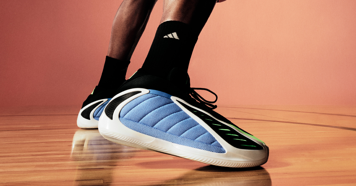 adidas подав позов на сервіс Sole Retriever