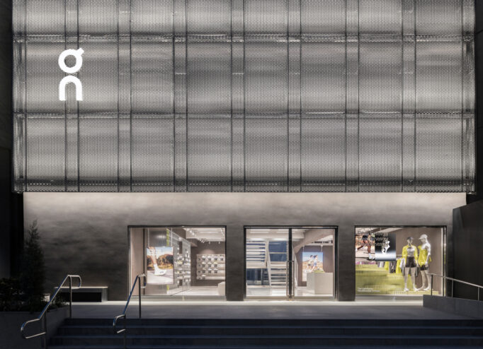 Магазин бренду On в Сеулі