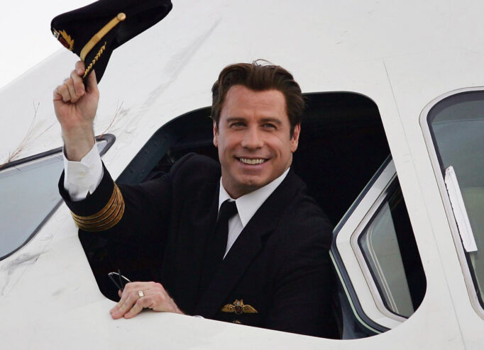 Джон Траволта зняв дебютний фільм про авіацію