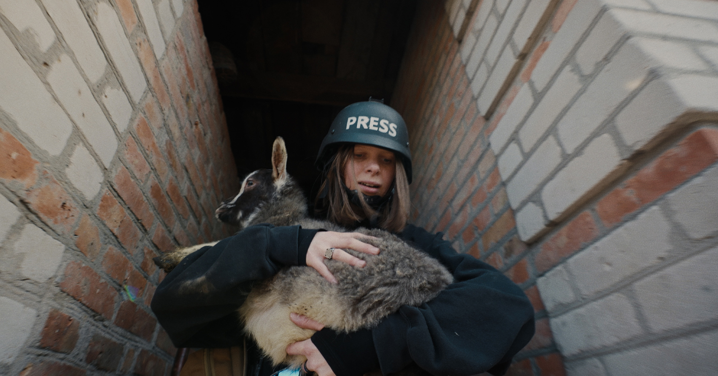 Кадр з документального фільму RESCUE