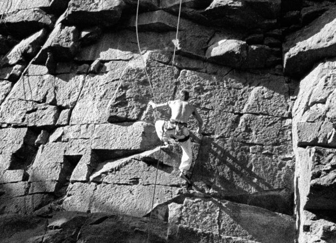 STONED CLIMBERS CAMP