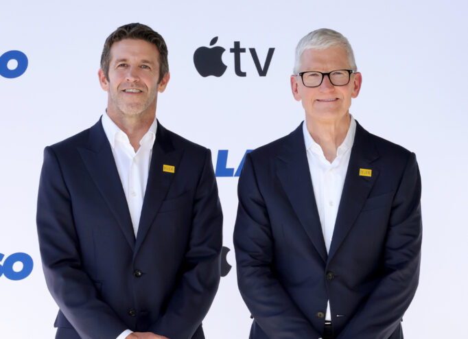 скільки зароблятиме новий CEO Apple Джон Тернус